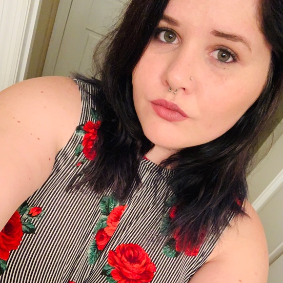 Meet your Posher, Marisa - Picture 3 of 4